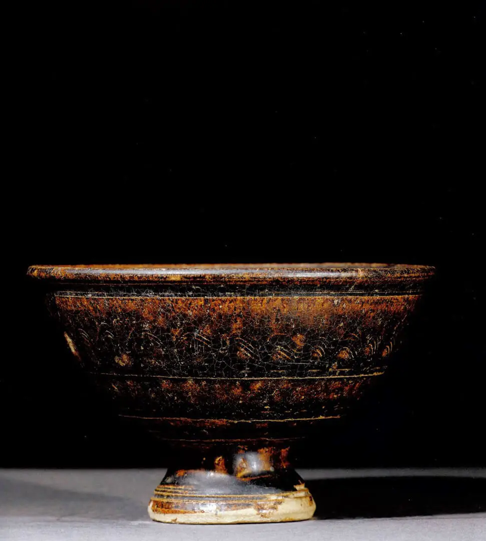 Oil lamp – Cambodia, Stoneware, glazed, Khmer, Angkor period, 11th–12th c.