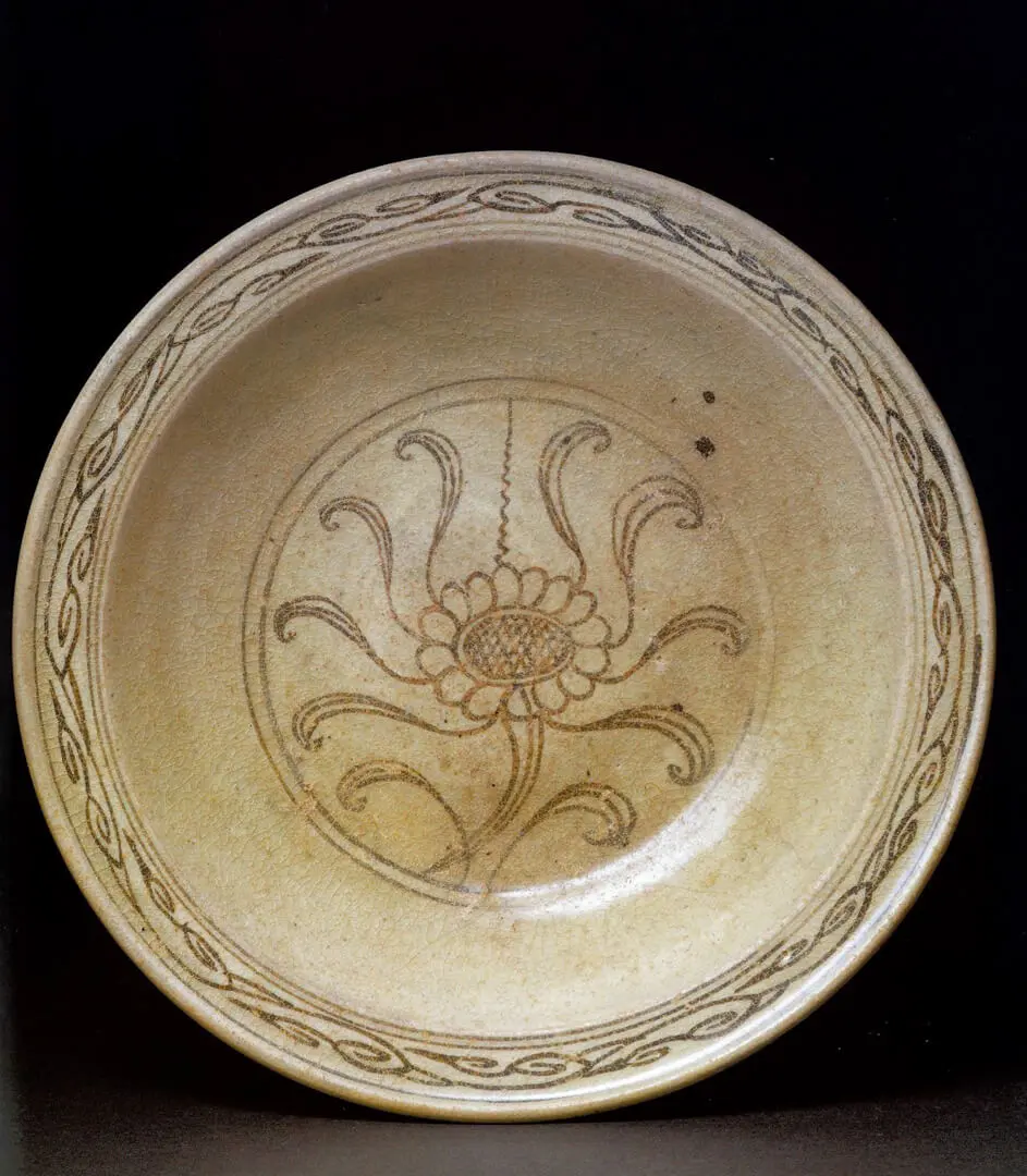 Prato – Tailândia, Grés, óxido de ferro sob o vidrado, Sawankhalok, 14th/15th c.