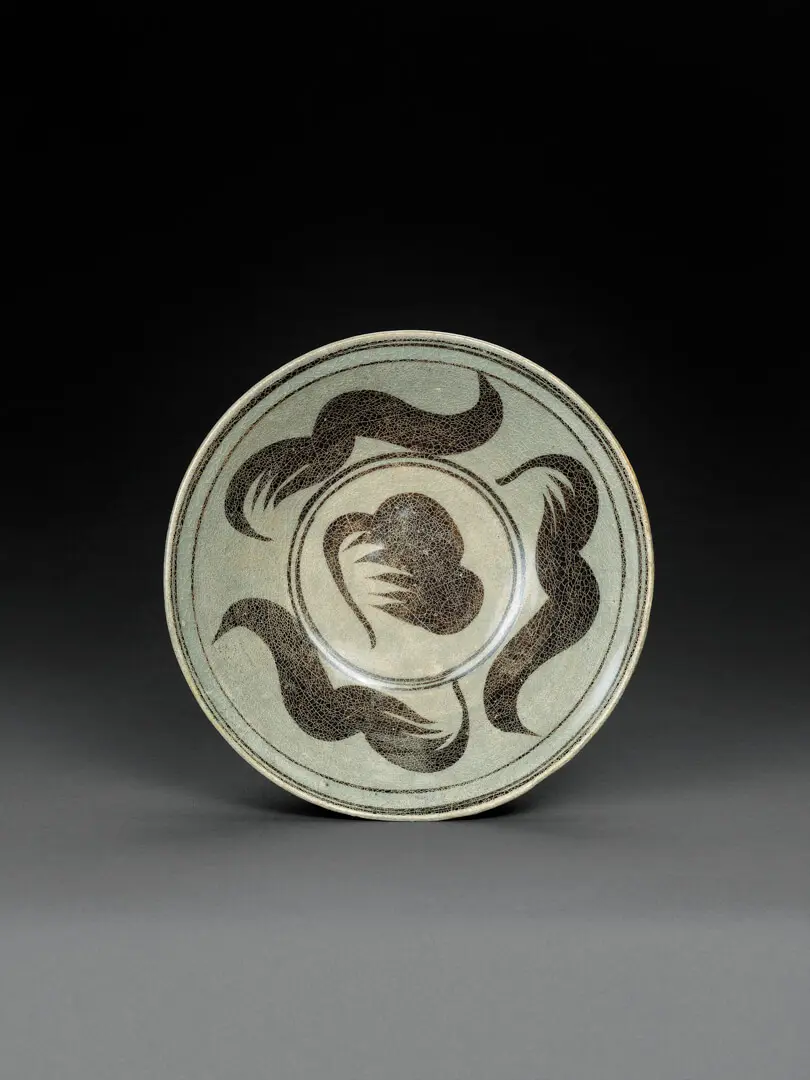 Dish – Thailand, Stoneware, iron oxide underglaze, Kalong, 15th–16th c., CA-CFC.336