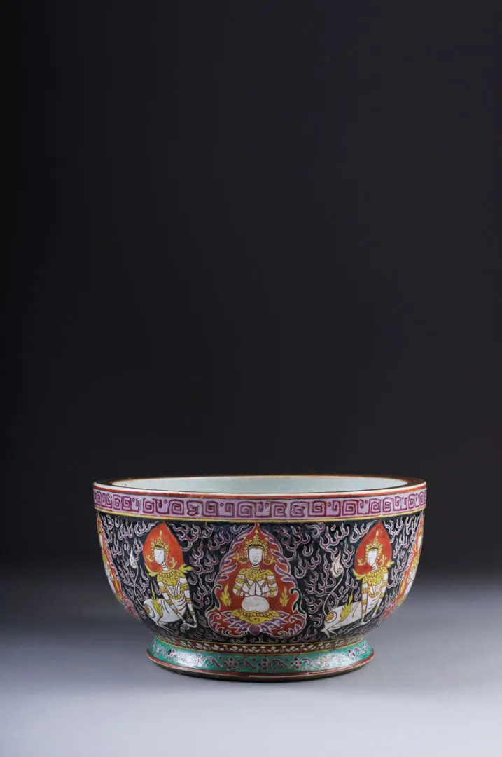 Bencharong bowl – Thailand, Porcelain, enamels, China for the Thai market, Ayutthaya period, 18th c. (mid)