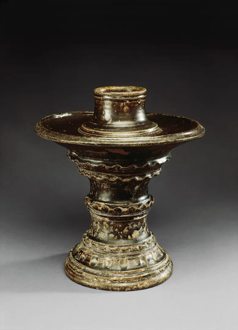 Oil lamp – Cambodia, Stoneware, glazed, Khmer, Angkor period, 12th c.