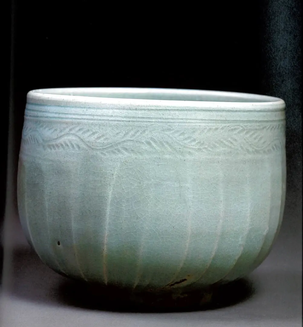 Taça – Tailândia, Grés, vidrado céladon, Sawankhalok,, Séc. XV (meados)
