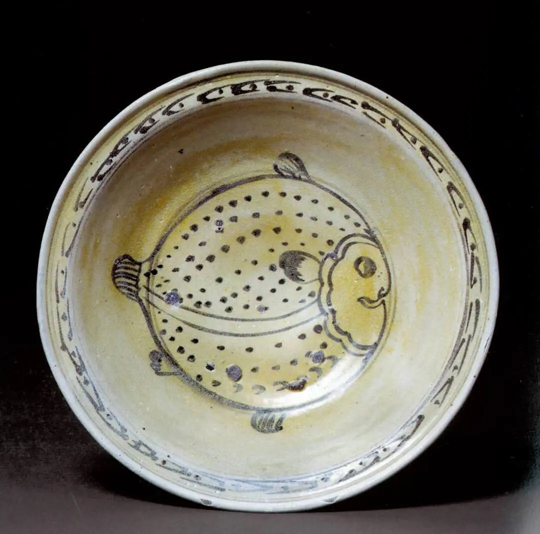 Prato – Tailândia, Grés, óxido de ferro sob o vidrado, Sukhothai, Séc. XV, CA-CFC.293