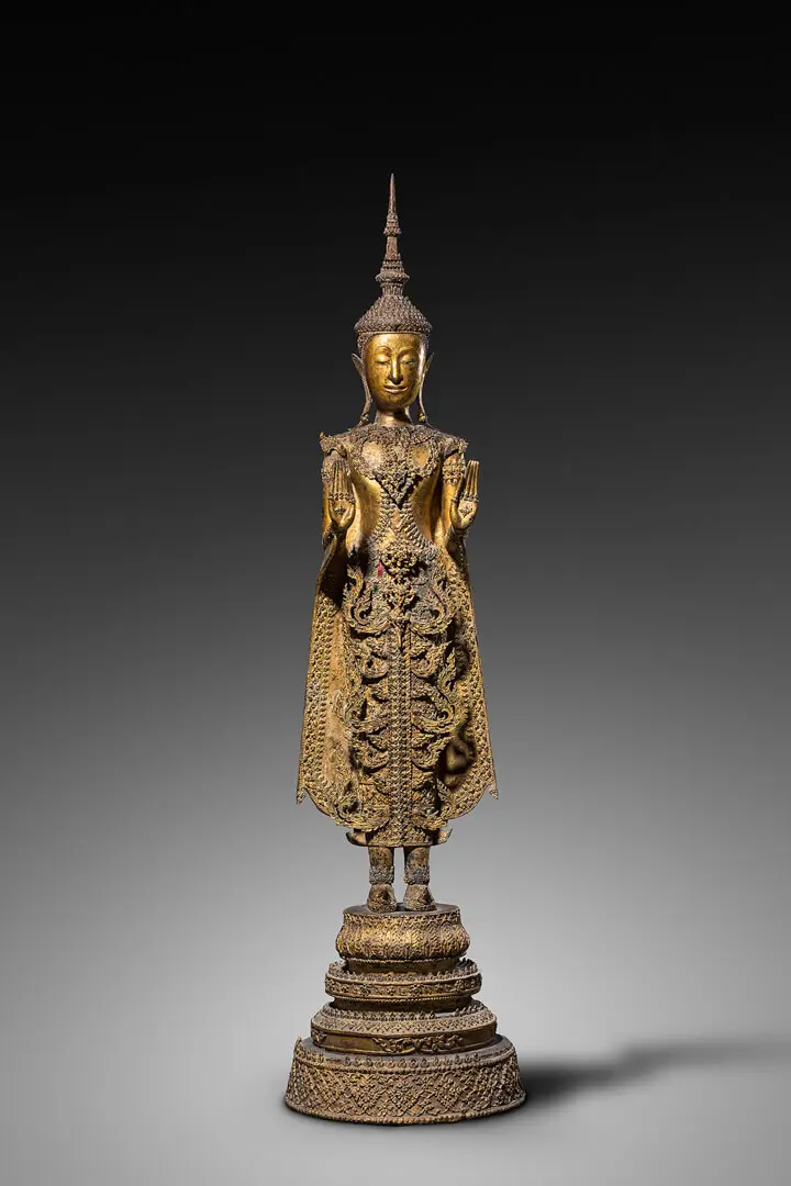 Figura de Buda – Tailândia, Bronze, ouro, laca, Escola de Ayutthaya, Séc. XVIII (início)