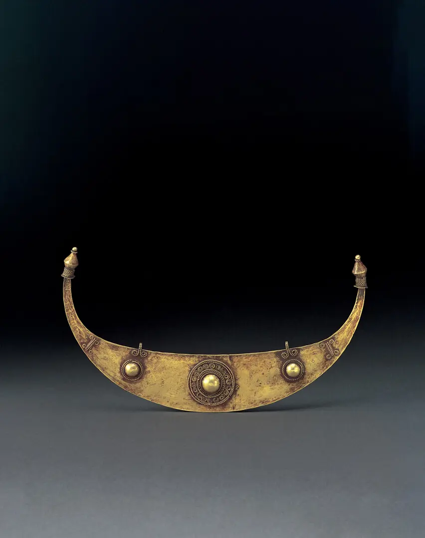 Head ornament (Kaibauk) – Indonesia / Timor, Gold, filigree, Tetun, Timor, 19th c.