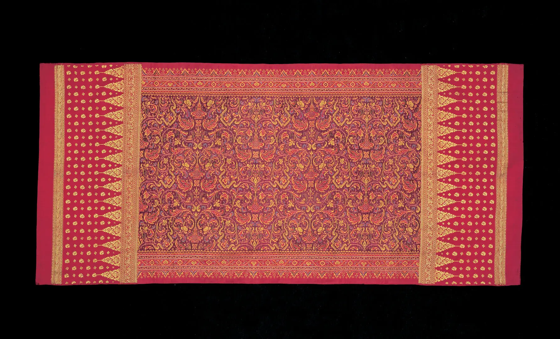 Xaile (Kain Songket Limar) – Indonésia / Timor, Seda, fio de ouro, Ilha de Bangka, Sumatra Sul, Malaio, Séc. XIX (final), CA-CFC.947