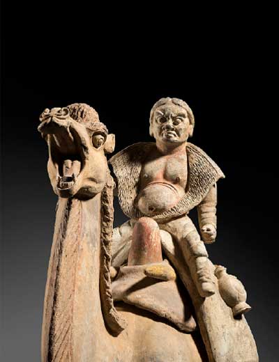 Estátua de guerreiro a cavalo